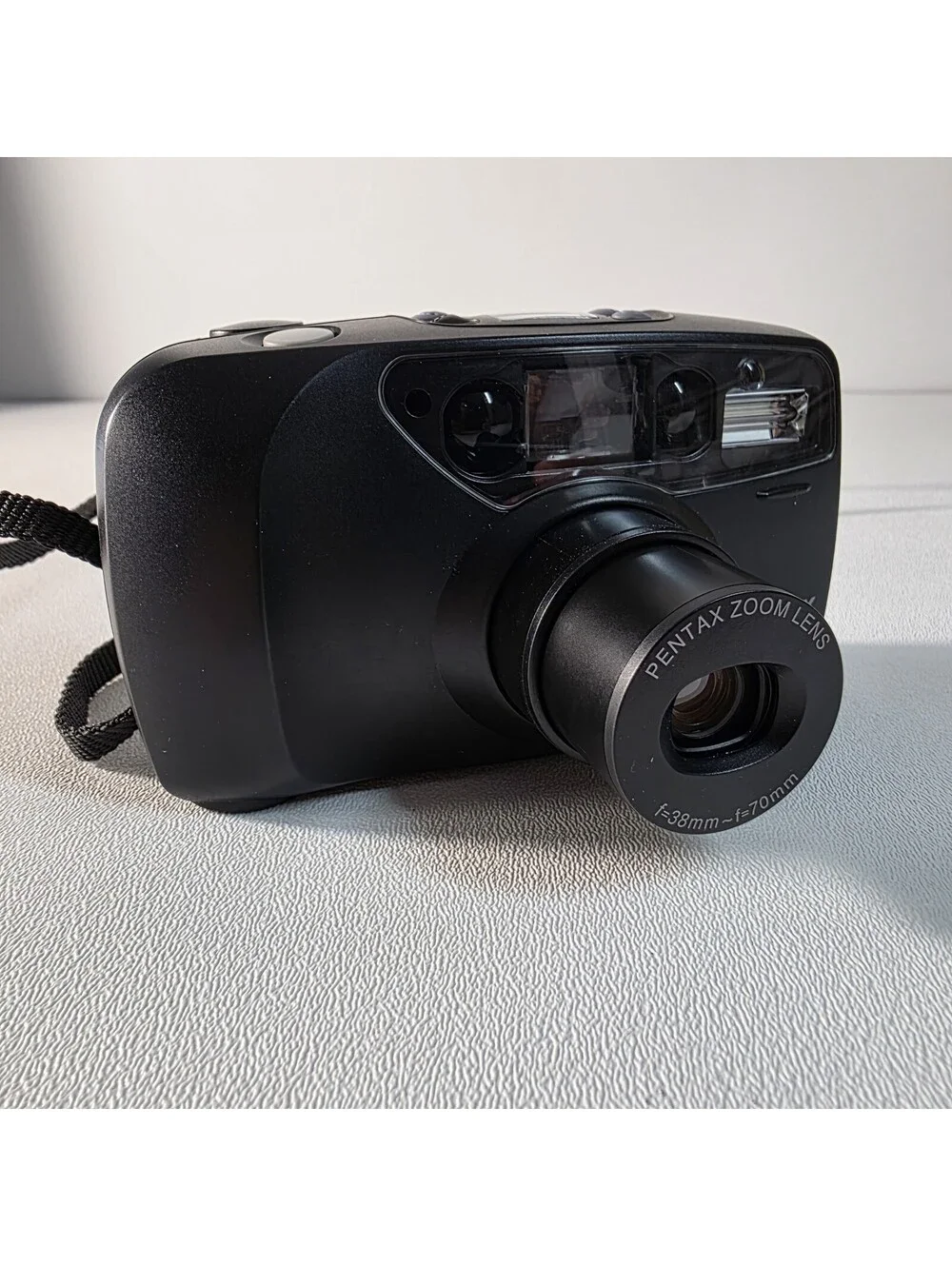 Pentax IQZoom EZY 35mm Point & Shoot Film Camera 38-70mm